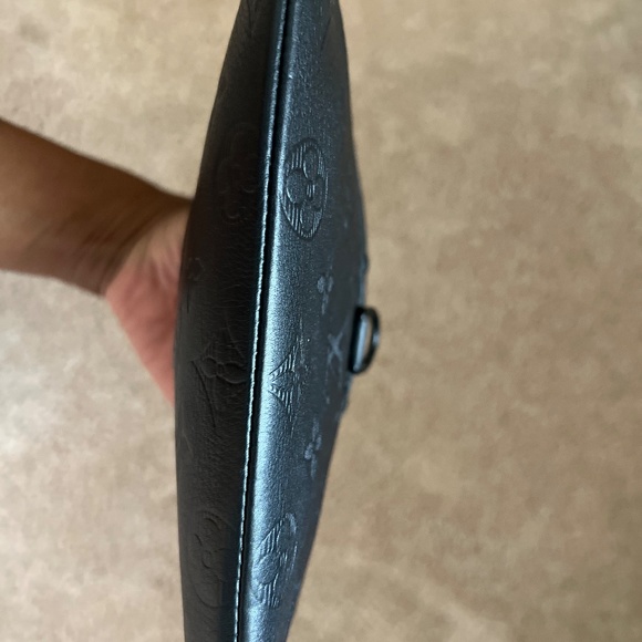 Pre-Owned Louis Vuitton Discovery Pochette - Picture 4 of 5